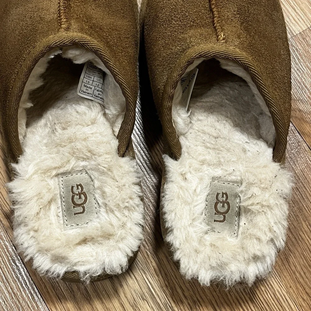 UGG‎ Keegan Kids Scuff Suede Slide Slippers Chestnut Brown Sheepskin Lining 13